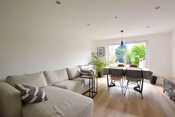 2 bedroom end of terrace house to rent - Photo 1