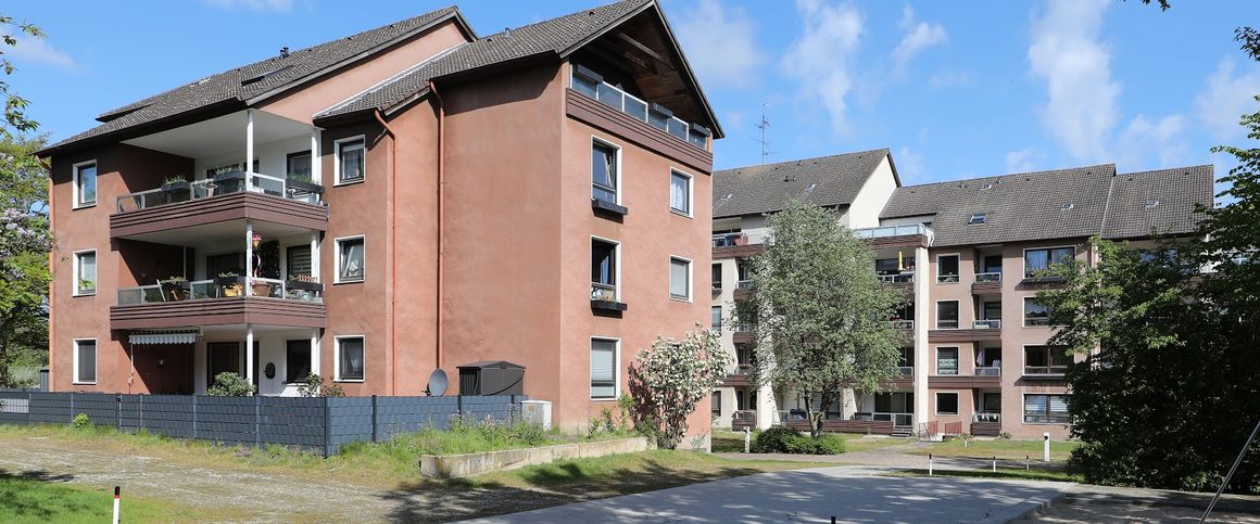 Wohnung mit zwei Loggien und Duschbad in Westhagen // 2.OG links - Photo 1