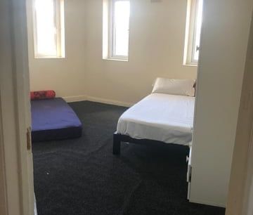 Room in a Shared Flat, London, RM8 - Photo 4
