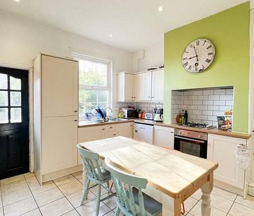 Spacious 4-bedroom house - Photo 3