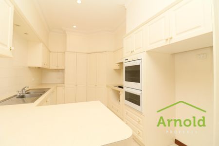 UNIQUE PENTHOUSE STYLE APARTMENT - Photo 4
