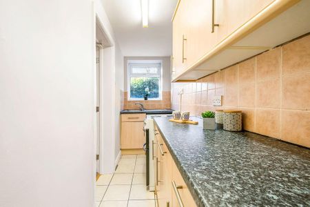 1 bedroom flat to rent - Photo 4