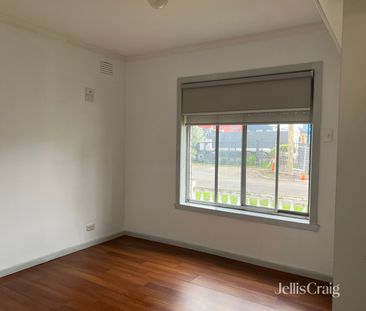 1/97 New Street, South Kingsville VIC 3015 - House For Rent | Domain - Photo 3
