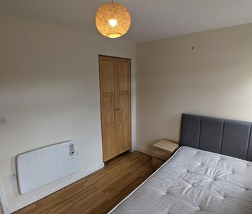 3 bedroom flat to rent - Photo 6
