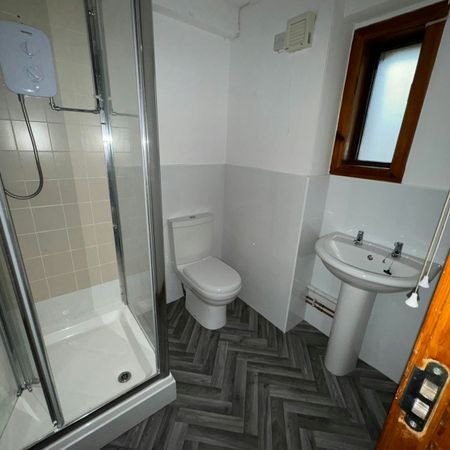 Flat to rent on - Photo 4