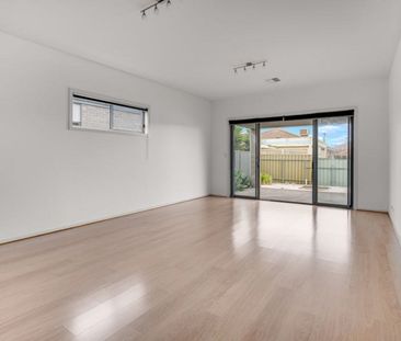 6B Kingswell Avenue, ROSTREVOR SA 5073 - Photo 4