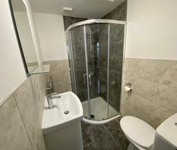 1 bedroom Flat To Let - Photo 4