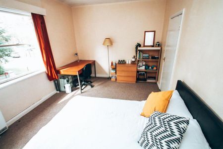 7 bedroom private hall to rent - Photo 2