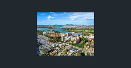 Beautifully presented and moments to everything! - Photo 3