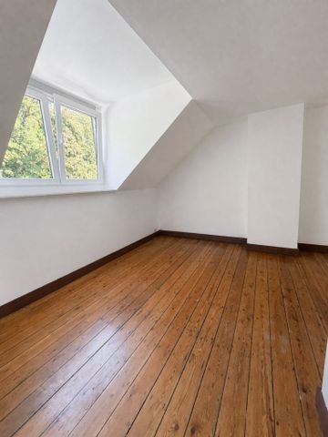 🏡 À LOUER – SPACIEUSE MAISON 5 CHAMBRES AVEC JARDIN 📍 À seulement 60 mètres de l’École européenne de Laeken - Photo 4