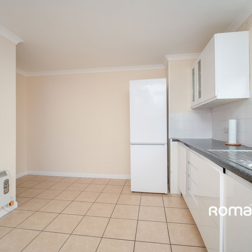 3 bedroom maisonette to rent - Photo 1