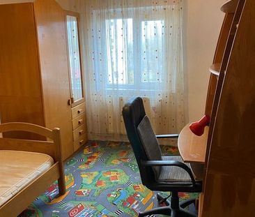 direct proprietar inchiriez apartament cu 3 camere - Photo 4