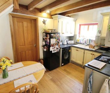 2 bedroom maisonette to rent - Photo 4