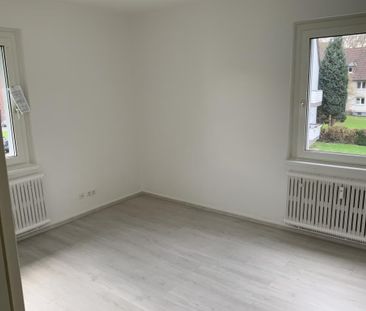 FIx und Fertig ! Laminat und Tapeten inklusive!!!! - Photo 2