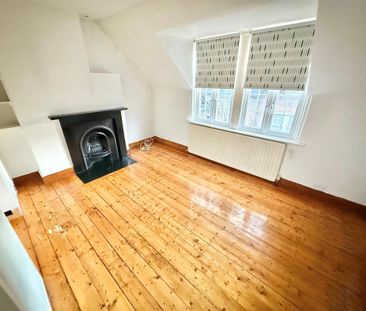 3 bedroom end of terrace house to rent - Photo 4