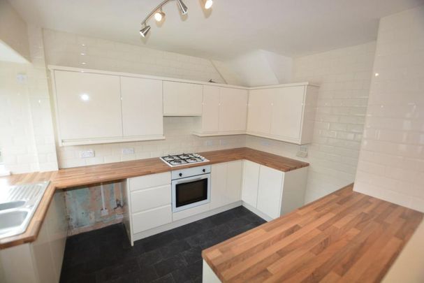 3 bedroom semi-detached house to rent - Photo 1