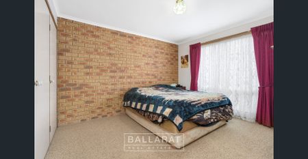 SPACIOUS UNIT IN QUIET AND CONVENIENT LOCATION - Photo 3