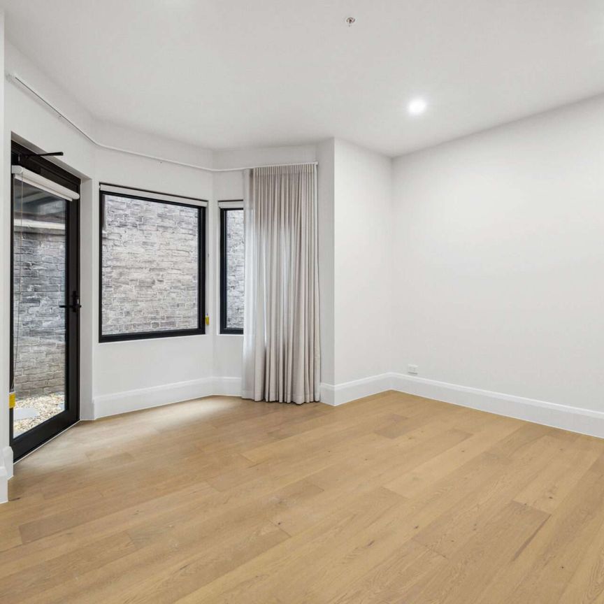 1/458 Victoria Parade, East Melbourne - Photo 1