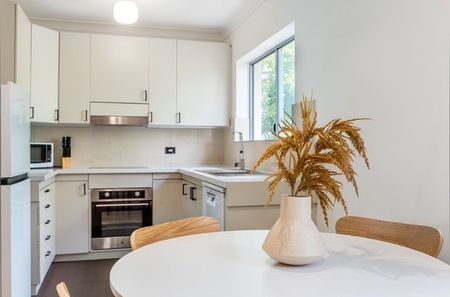 2/666 Kingsford Smith Drive, Hamilton QLD 4007 - Apartment For Rent | Domain - Photo 2