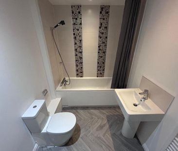 3 bedroom terraced house to rent - Photo 6