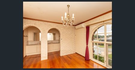 IMPRESSIVE 2 STORY HOME WITH POOL - Photo 3