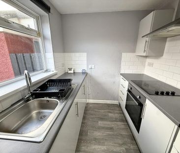 2 bedroom terraced house to rent - Photo 3