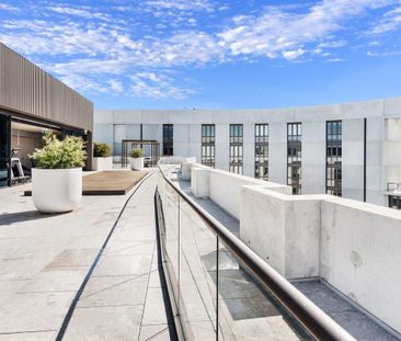 Spectacular Marina Apartment - Photo 6