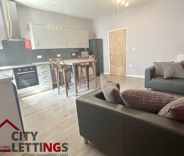 4 Bedroom Apartment - Photo 6
