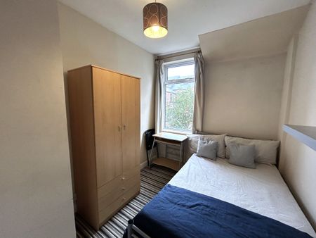 4 bedroom house share to rent - Photo 5