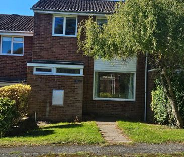 3 bedroom semi-detached house to rent - Photo 4