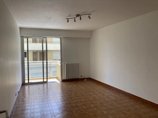 Location Appartement 2 pièces 53m² GRASSE 06130 - Photo 1