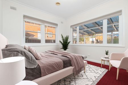 Charming CBD Cottage with Character & Sunlit Living - Photo 2