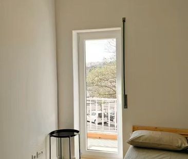 Rua Alves Redol, Almada, Setúbal Municipality 2805-071 - Photo 3