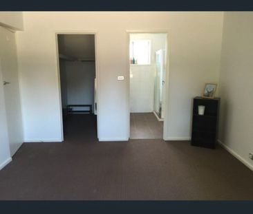 2-bedroom shared unit, Barrabool Road - Photo 3