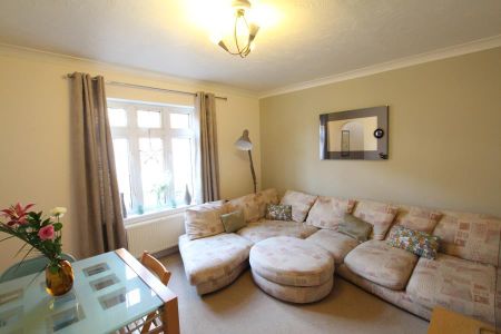 2 bedroom terraced house to rent - Photo 4