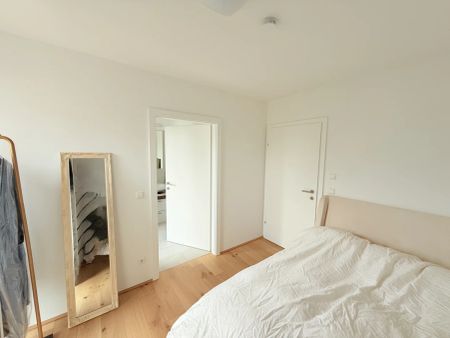 gut geschnittene 2-Zimmer Wohnung in Traumlage mit en—suite Badezimmer! ab 01.04. - Foto 3