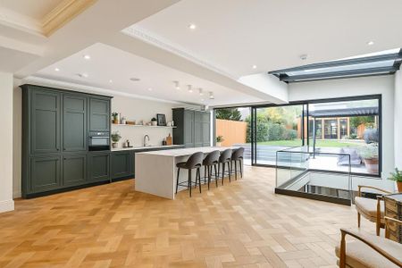 6 bedroom semi-detached house to rent - Photo 5