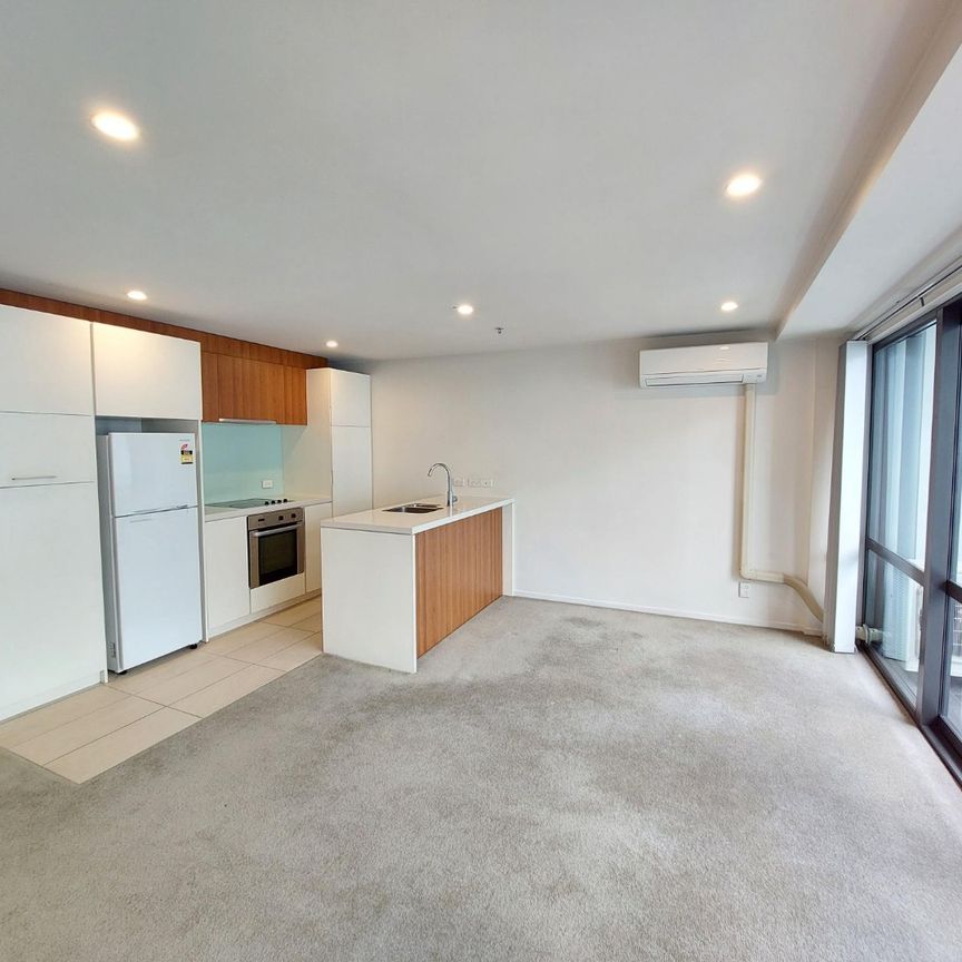 2 LARGE Bedroom unit @ Dockside include a secure carpark. - Photo 1