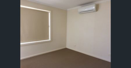 Three Bedroom, Three Bathroom, Sough After Area - Photo 4