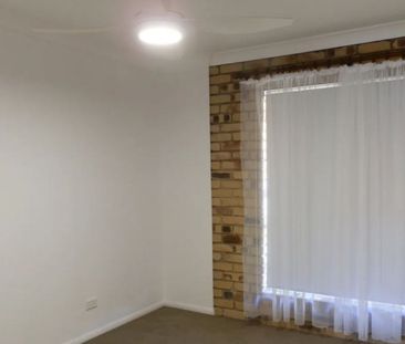 FOUR BEDROOM LOW SET BRICK WITH SIDE ACCESS AND ROOM FOR BOAT OR CA... - Photo 5