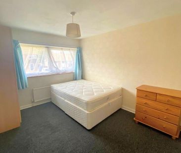 4 bedroom house to rent - Photo 1