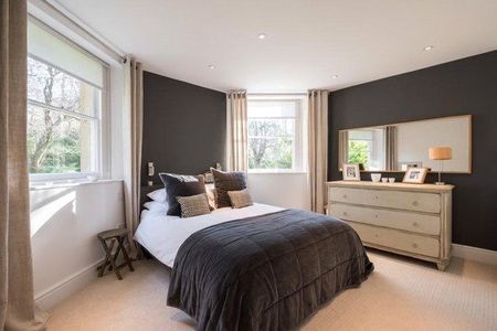 A most wonderful Ground Floor Garden apartment in a period residence on the lower Lansdown slopes with 3 bedrooms, 2 bathrooms and an off-street parking space. - Photo 4