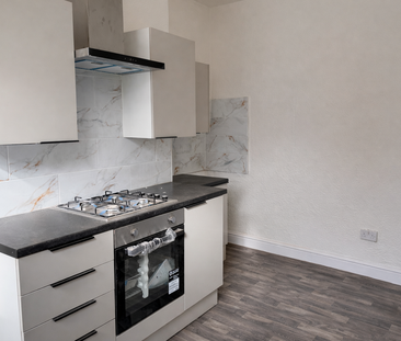 2 bedroom terraced house to rent - Photo 4