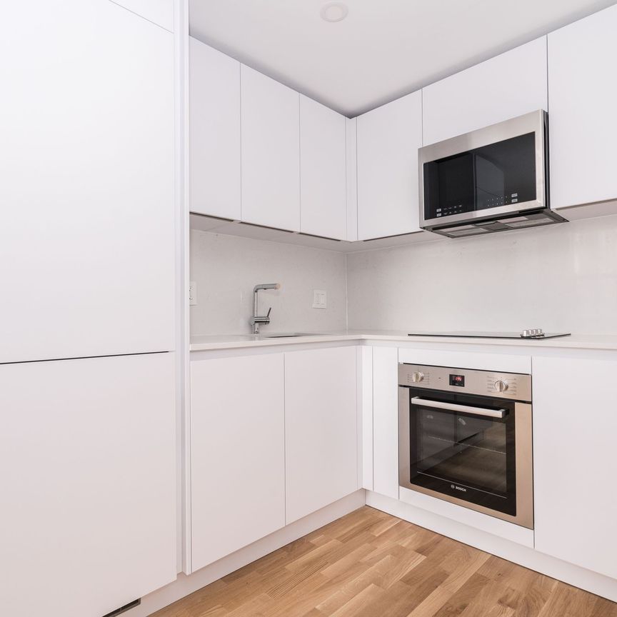 798 Richmond Street West - Photo 1