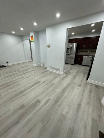 For Lease - 5056 Sunray Drive, Mississauga, Ontario - Photo 2