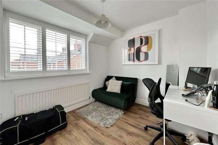 Old Town Close, Beaconsfield, HP9 - Photo 3