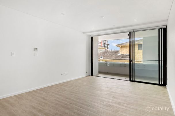 Stunning New Apartment in a Peaceful Bayside Setting - Photo 1