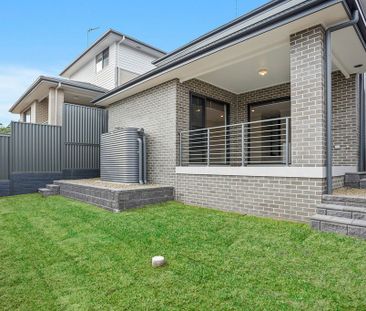 Luxurious 4-Bedroom Home with Stunning Escarpment Views - Photo 5