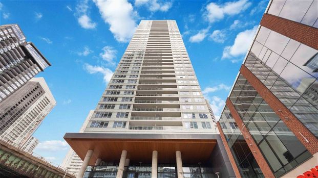 For Lease - 17 Bathurst Street Unit# 1015, Toronto, Ontario - Photo 1