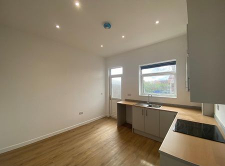 2 bedroom terraced house to rent - Photo 3